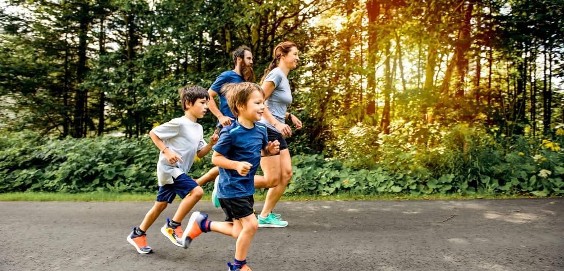 Banner de deporte en familia