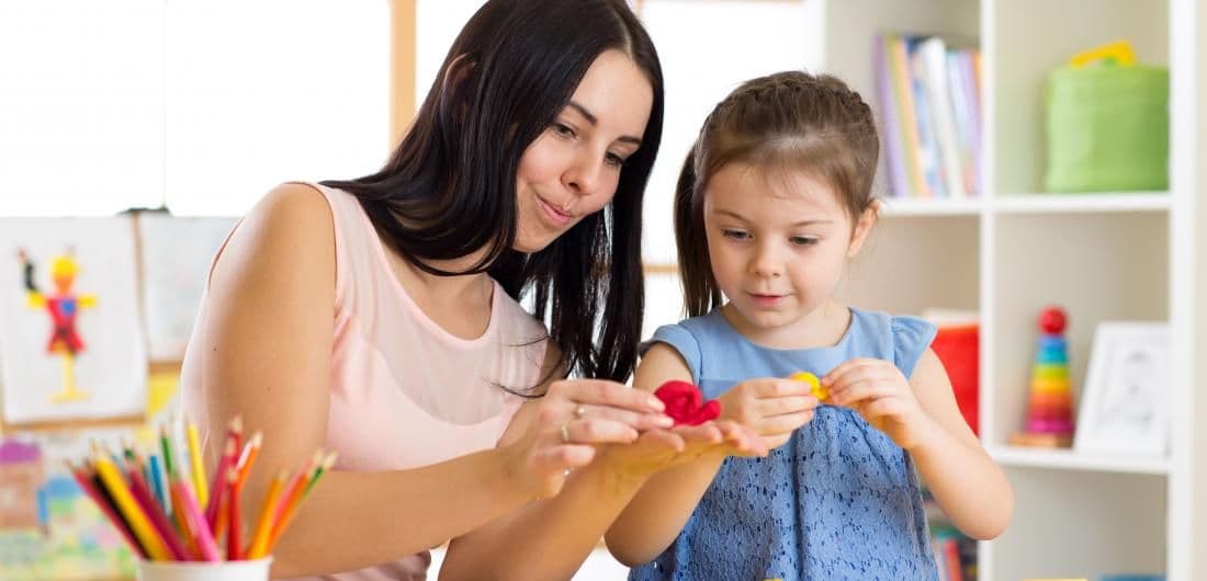 Banner de desarrollo infantil