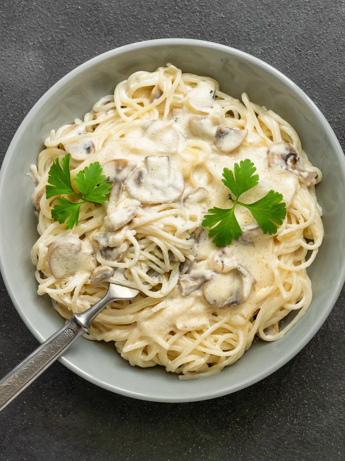 ESPAGUETIS CON CHAMPIÑONES