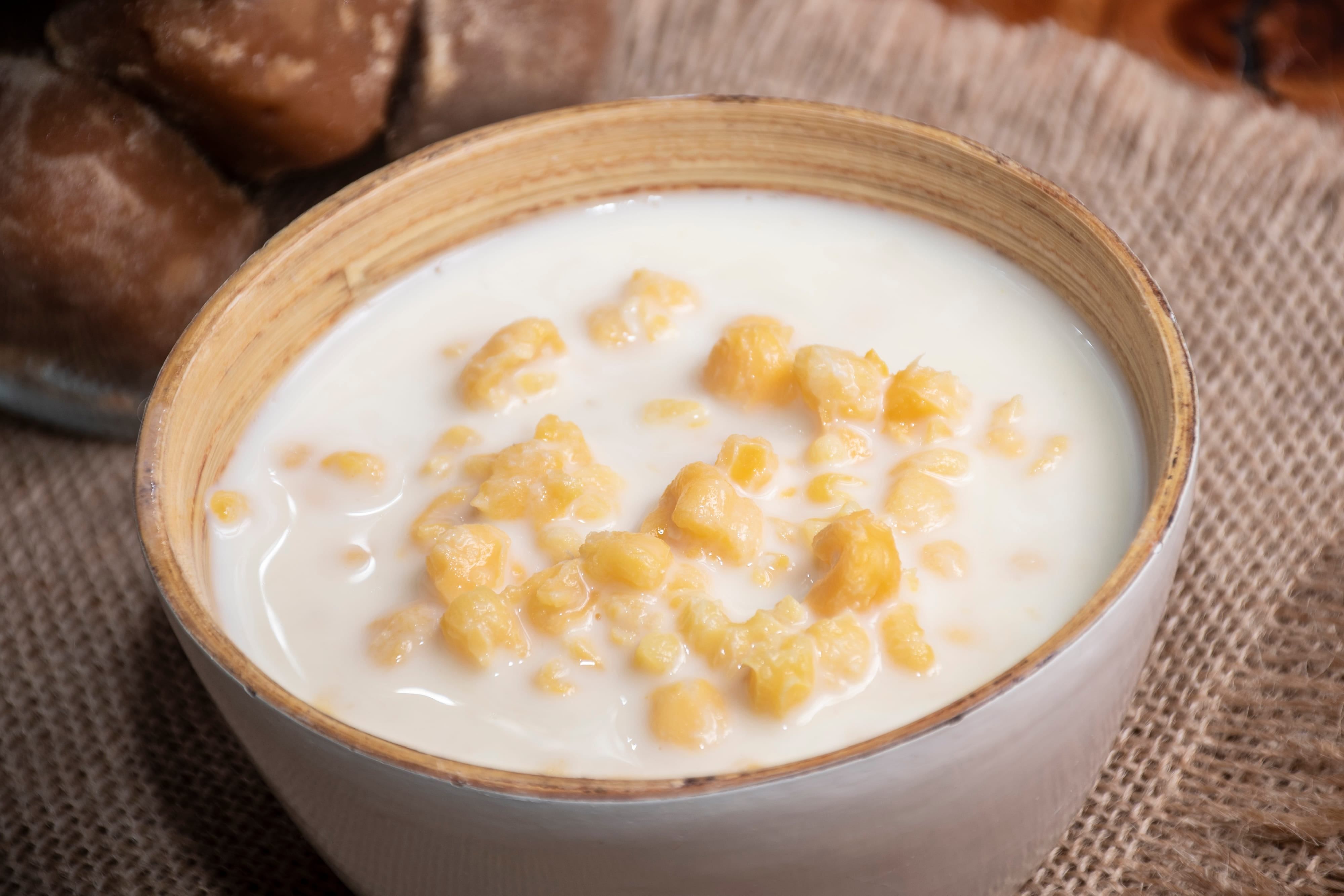 Mazamorra tropical con crema de leche alqueria