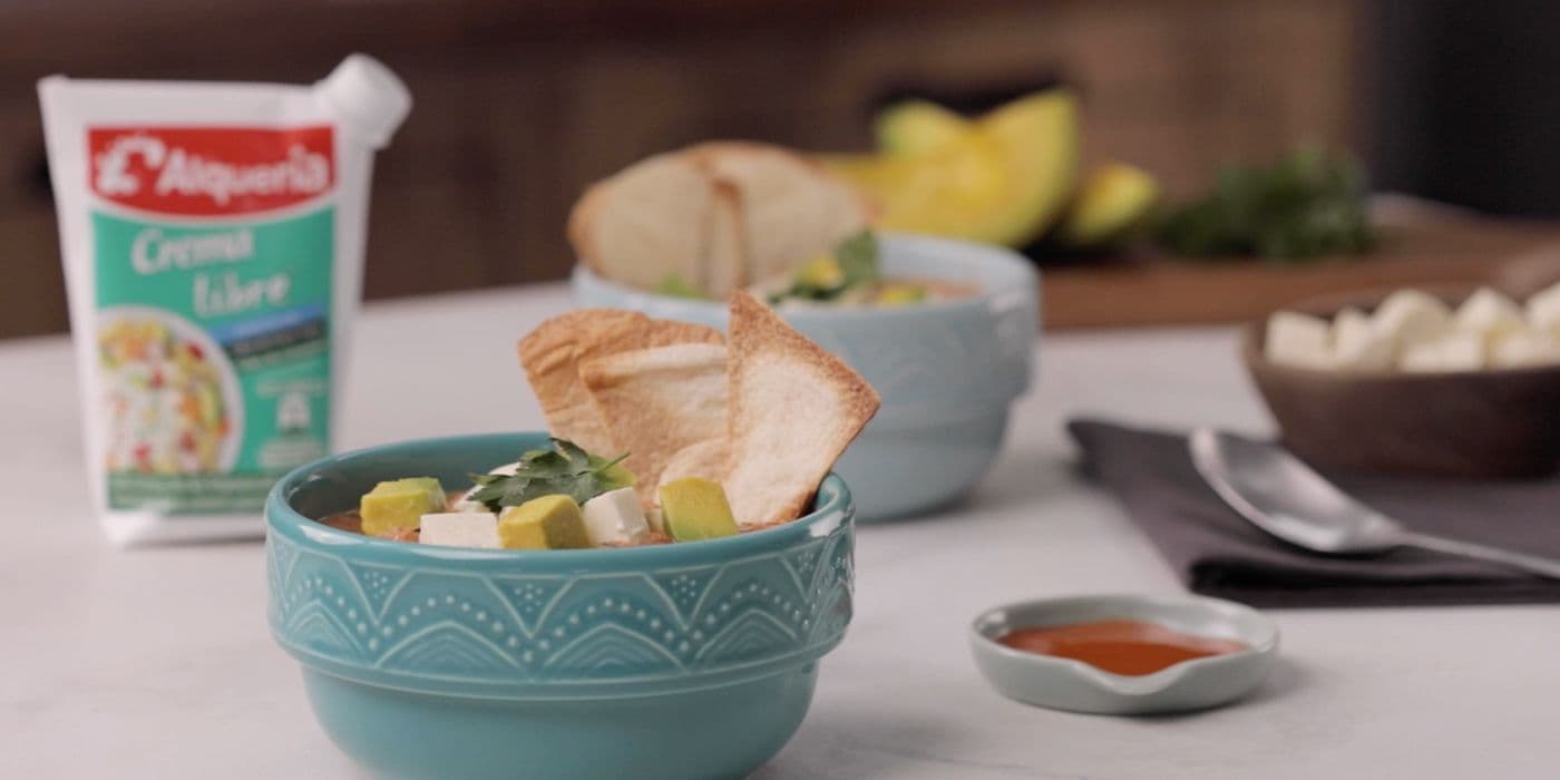 ¿Cómo hacer una sopa mexicana de tomate?