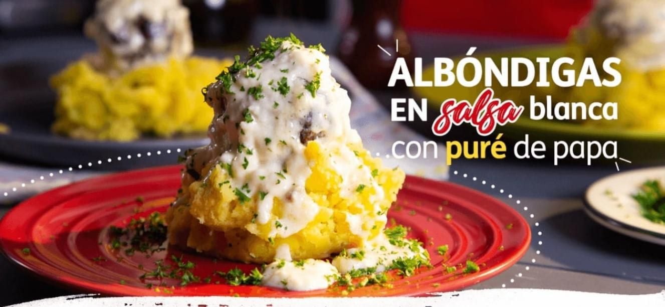 Albondigas en salsa blanca con pure de papa