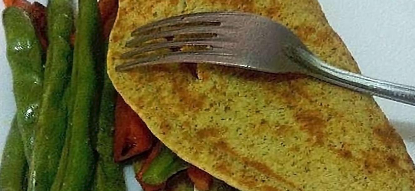 Arepa de lentejas rellena de verduras