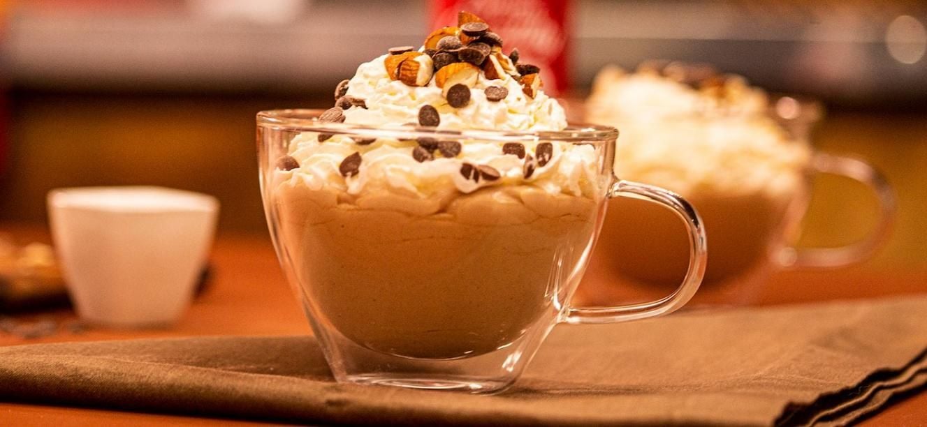 Crema fria de cafe y chantilly