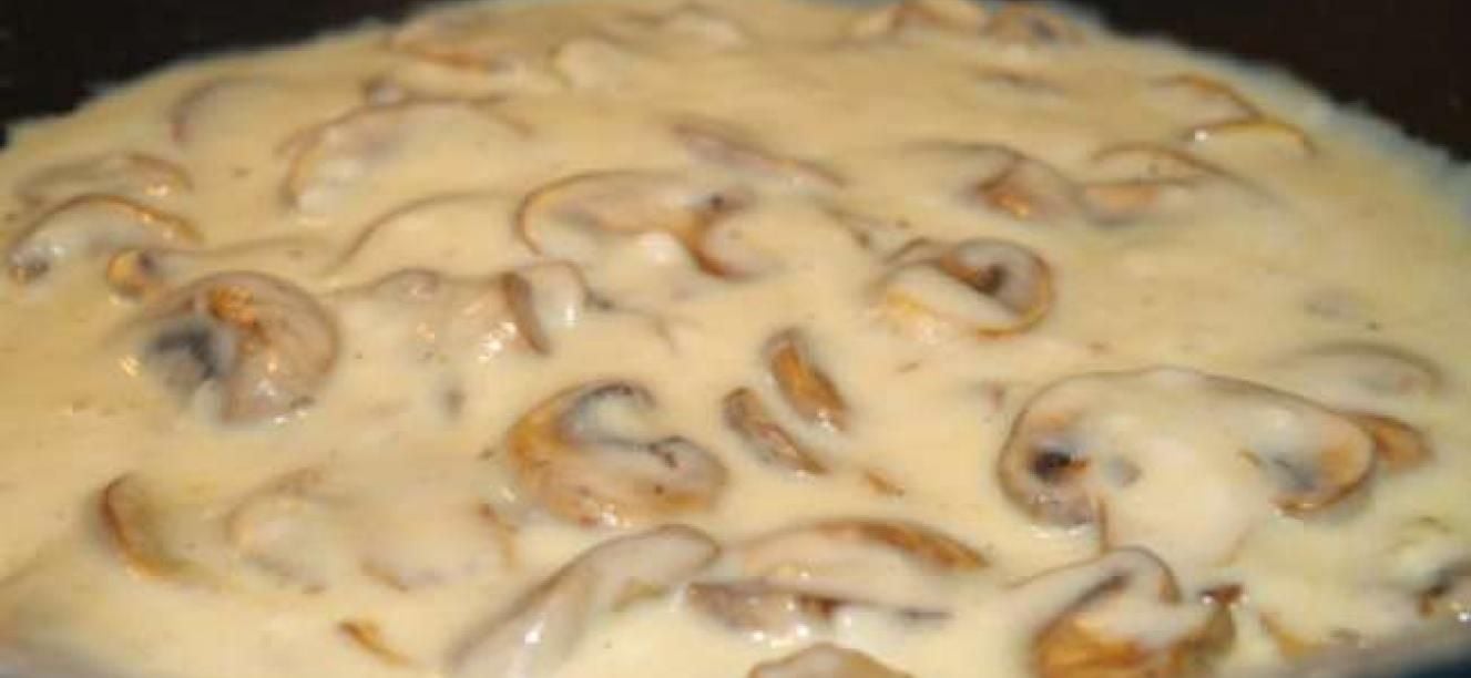 Deliciosos champinones con crema de leche alqueria