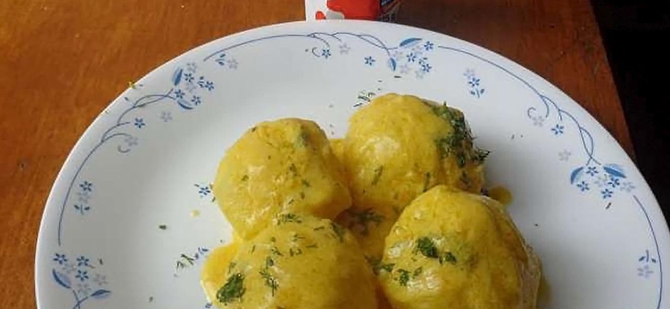 Papitas con crema y curry