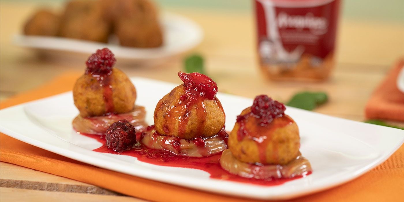 Platanos en salsa de frutos rojos