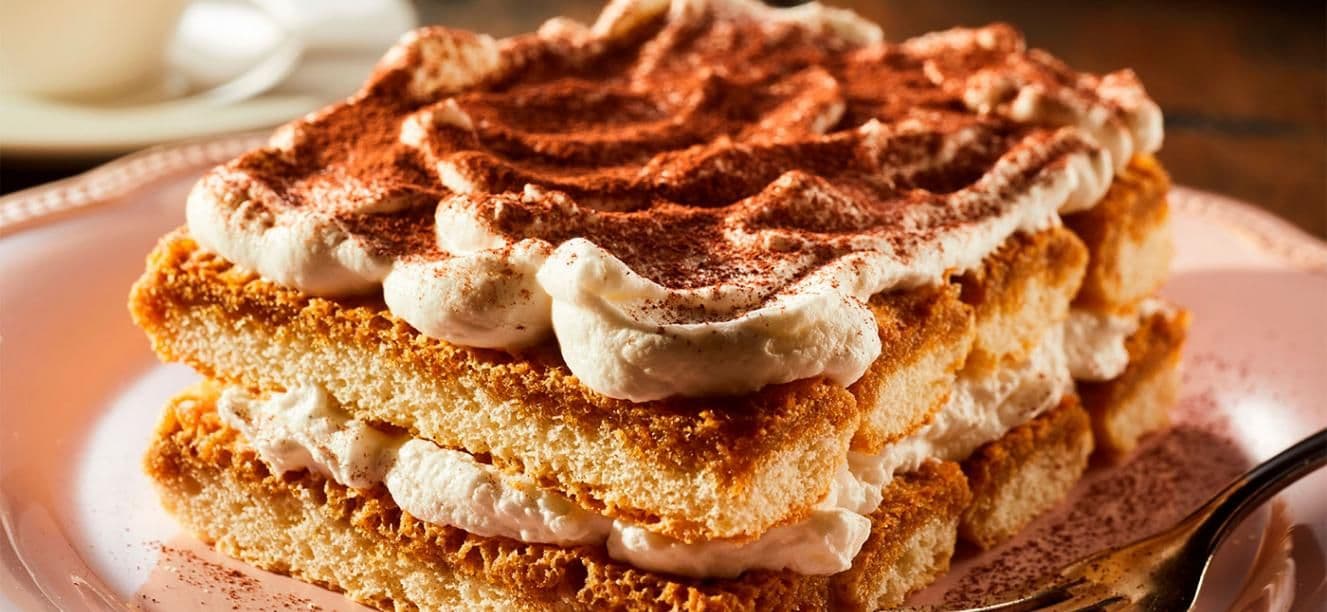 Postre tiramisú con Crema Chantilly Alquería