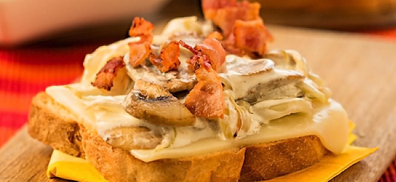 sandwich de champinon y tocineta