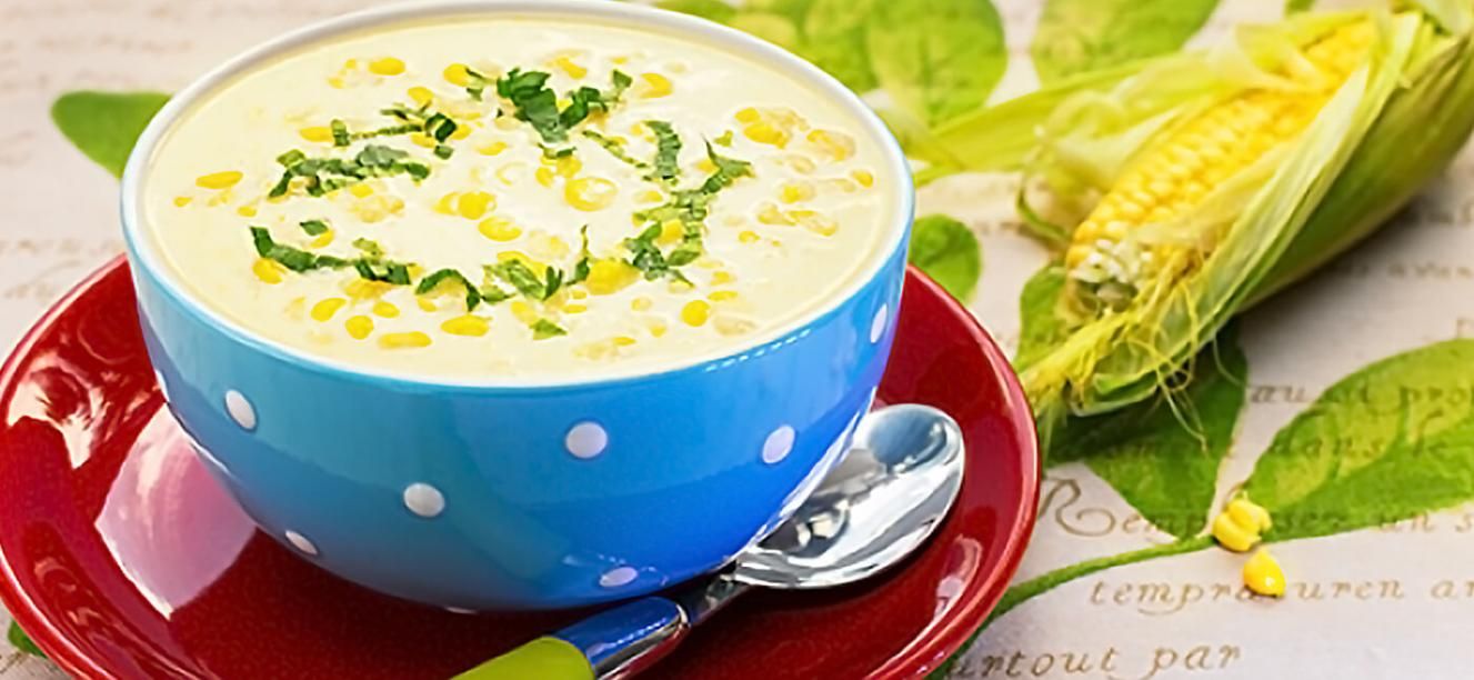 Maíz desgranado con crema, tocineta y queso