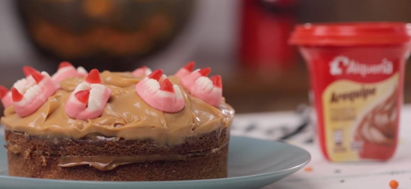 Receta Halloween: Torta de amapola y dientes de vampiro